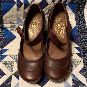 Dansko Nevin brown leather Mary-Jane clogs